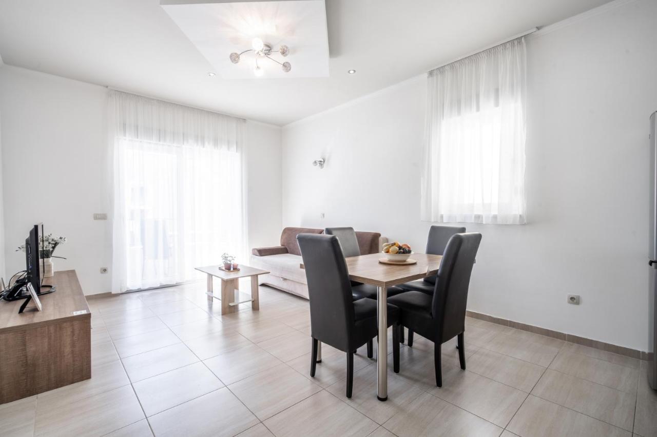 Villa Cavar, Apartments Close To The Beach Makarska Extérieur photo